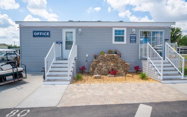 Water's Edge RV Resort