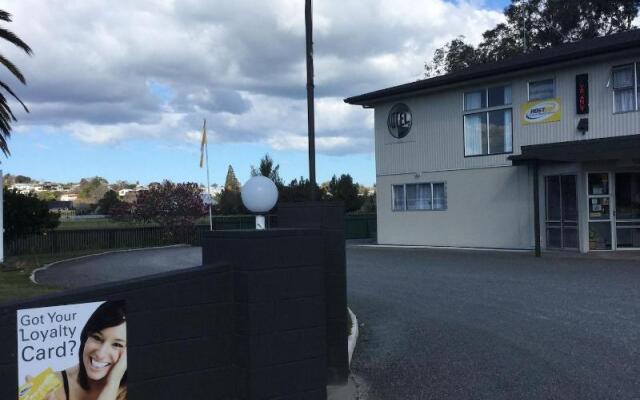 Thornton Lodge Motel