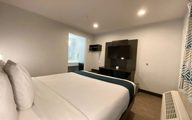 Motel 6 Bellflower, CA - Los Angeles