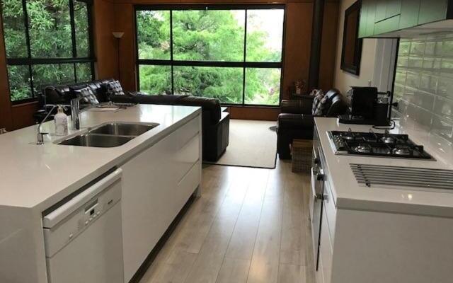 Springbrook25 Pet friendly House