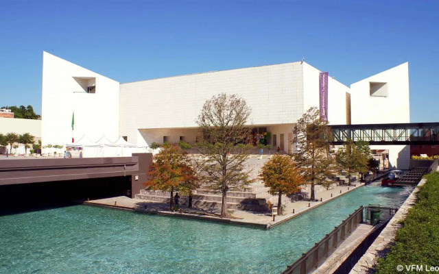 ibis Monterrey Valle