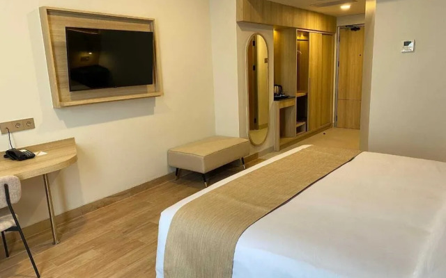 University Hotel UMY