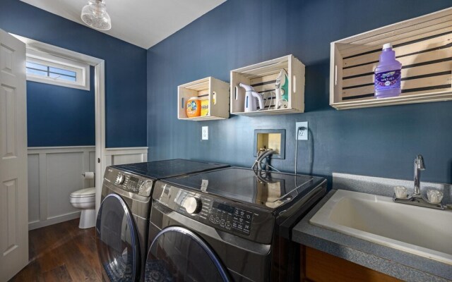 Industrial Chic Catskills All-season Getaway