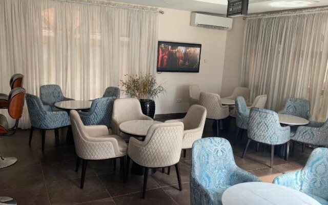Nevada Inn Hotels And Suites