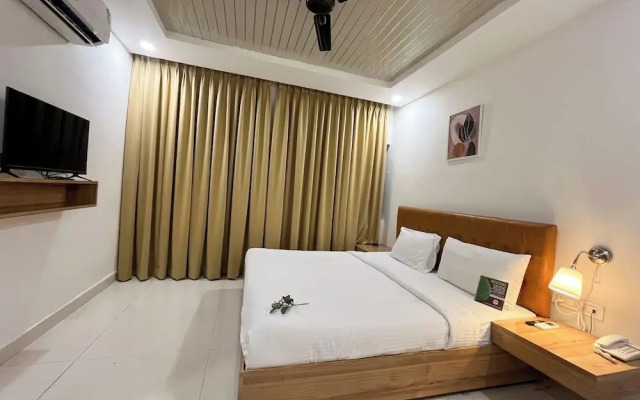 Hotel Hibiscus Tree- Bachupally