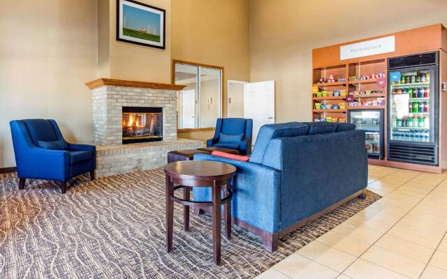 Comfort Suites Normal University area