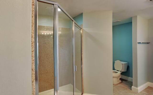 Laketown Wharf #1523