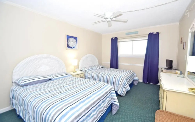 Towers 402 2 Bedroom Condo by RedAwning