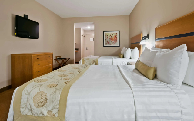 Best Western Plus Chateau Inn Sylvan Lake