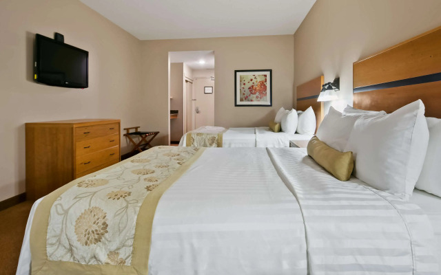 Best Western Plus Chateau Inn Sylvan Lake