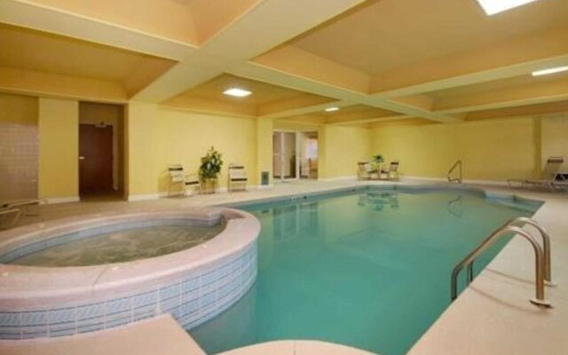 Comfort Suites