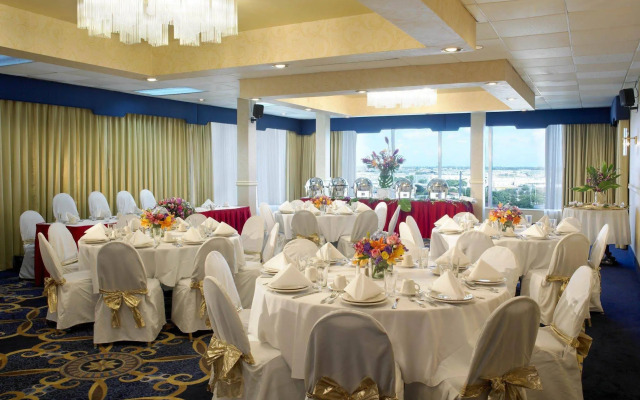 Holiday Inn Miami - International Airport by IHG