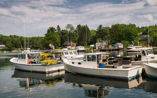 Classic Maine Home on the Ocean 3 Bedrooms 2 Bathrooms Home