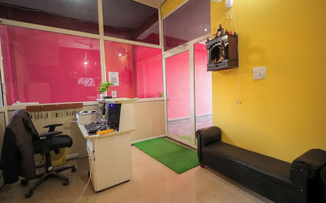 Hotel Spark Inn || Near Motherhood Hospital