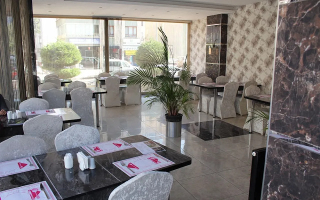 Pietra Hotel