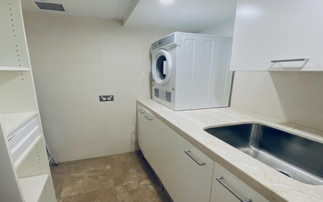 BELLEVUE GARDEN OASIS-hosted by L'Abode