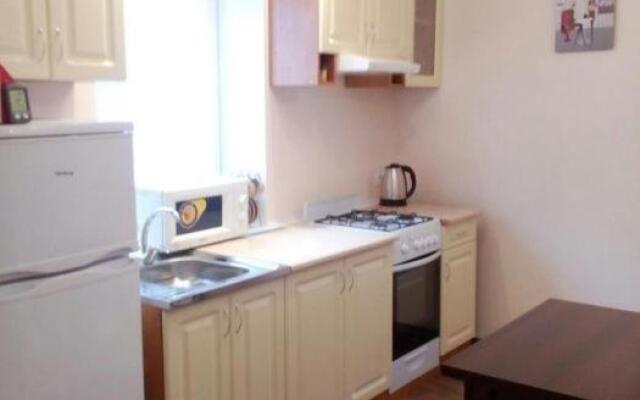 Апартаменти на Небесної Сотні 75