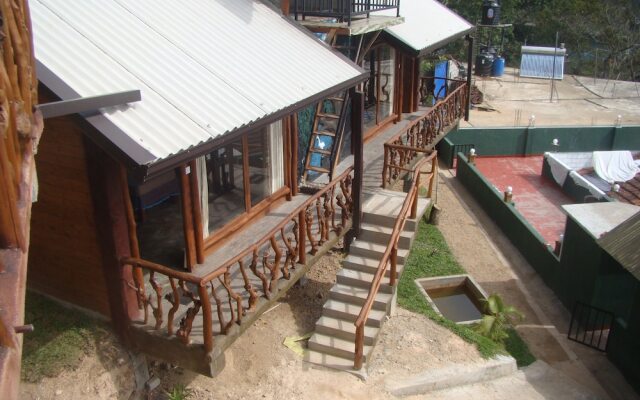 Yoho Okan Rock Wooden Cabana