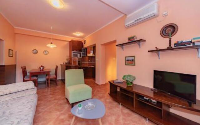Orange Dream Apartment