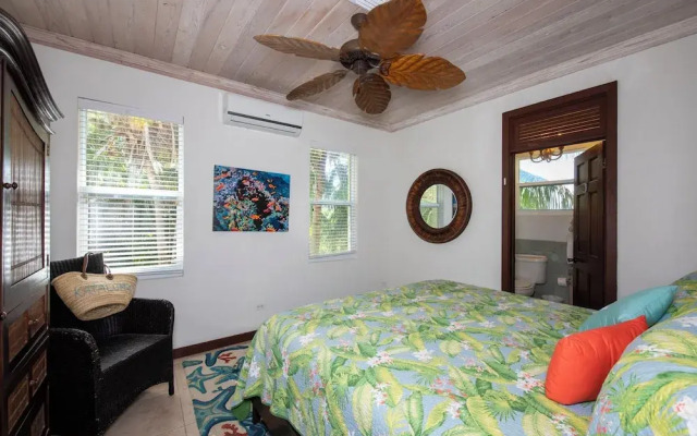 Caribbean Dream: Luxurious Villa With Private Beach Access