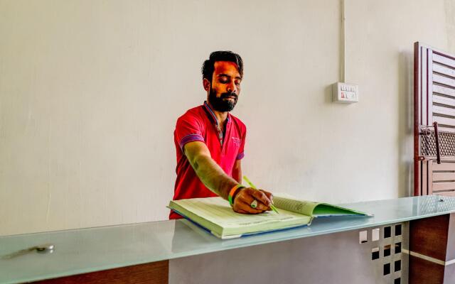 OYO 76423 Ashoka Hotel And Guest House