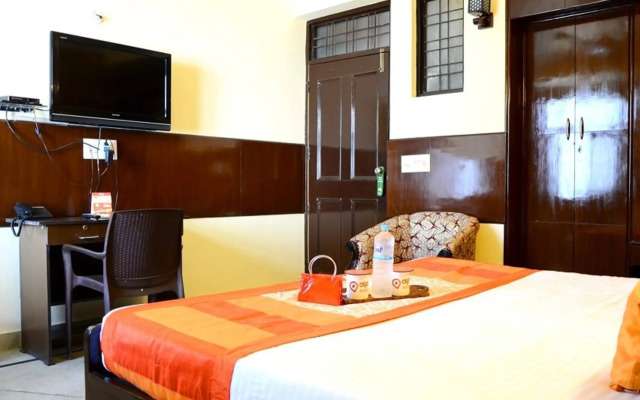 Airport Hotel Olive & Blue