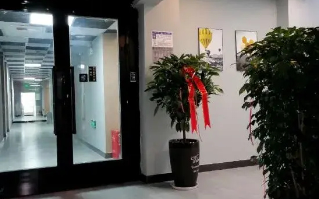 Huake Youth Hostel