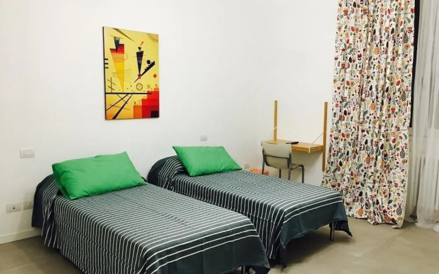 Room Center Station 2