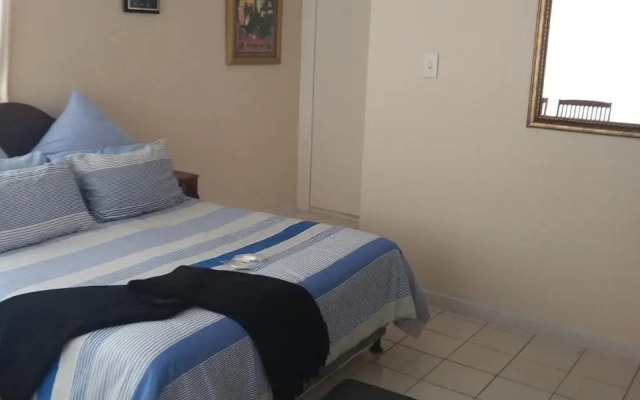 Henry's House on Sea