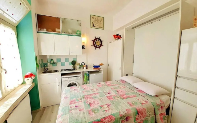 Amalfi Coast Seaside Tiny House x Solo Traveler