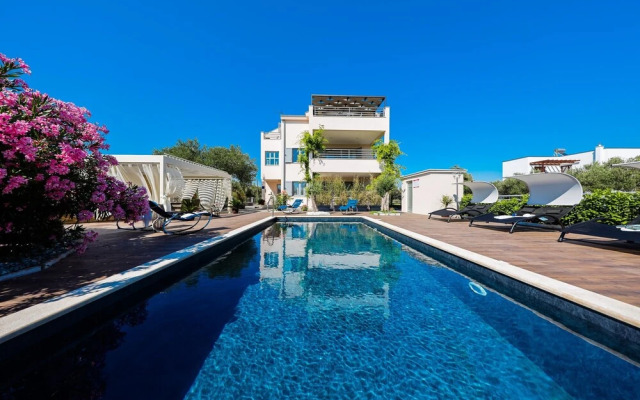 Villa Olive Garden Apartments