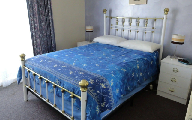 High View Family Cottages