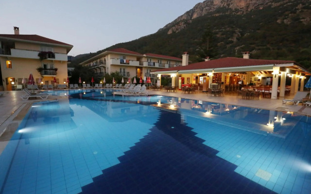 Mavruka Hotel