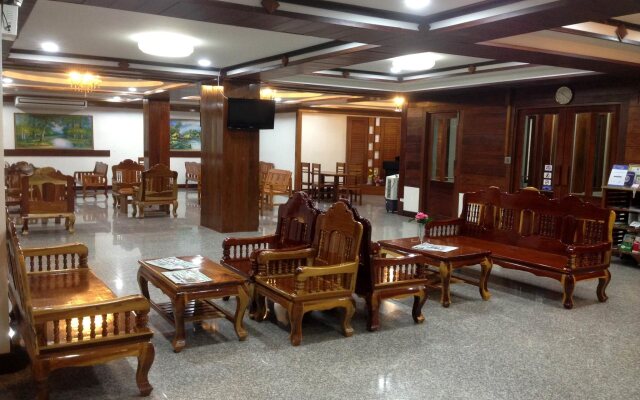 Riverfront Hotel Mukdahan