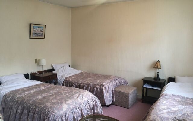 Petit Hotel and Restaurant Air Mail