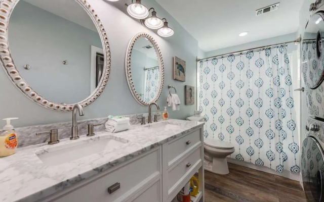 Ew429-chillin at the Beach