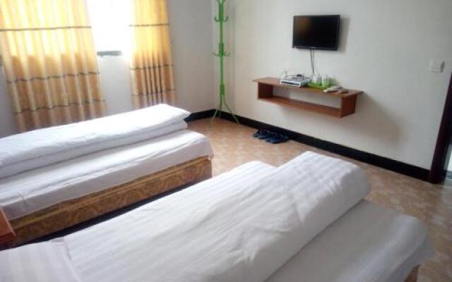 Wuyuan Jiangling Huatian Hostel