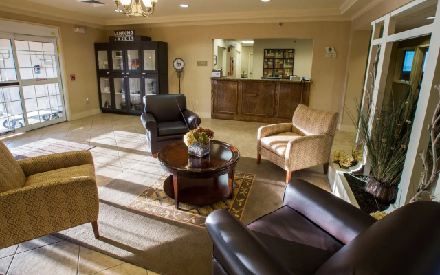 Candlewood Suites Springfield by IHG