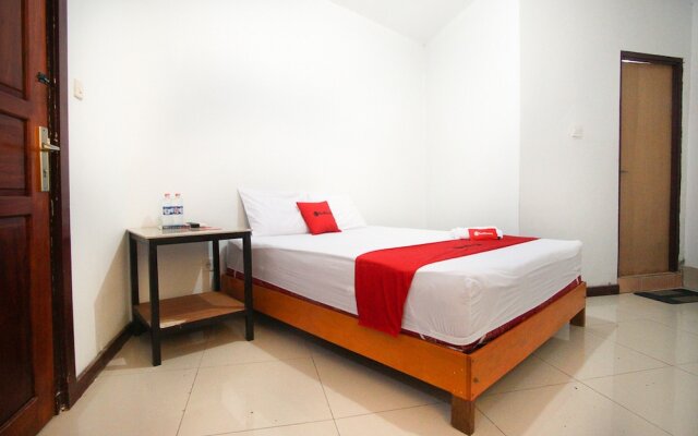 Bio Net Hotel by RedDoorz