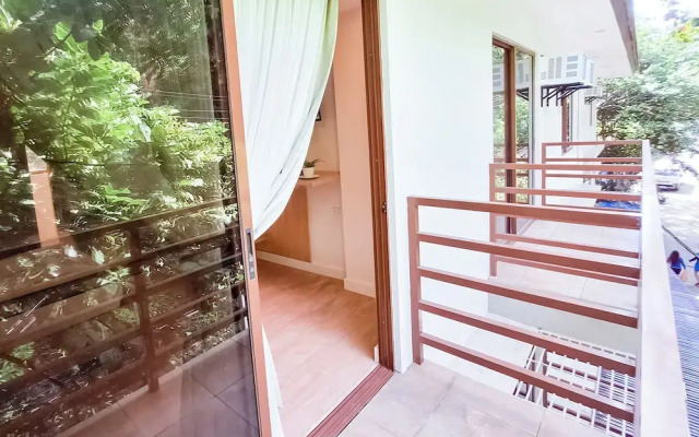 Areca Boracay Bed & Breakfast