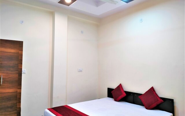 Comfort Inn Hotel.Near MayurVihar Metro1