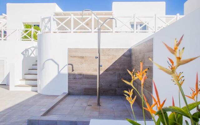 Flower Beach Suite 7