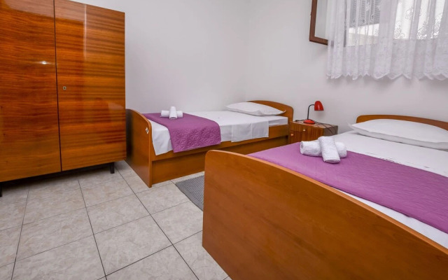 Studio Apartments Ivica