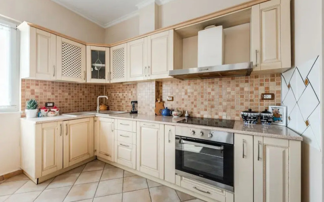 The Old-clock Apartment