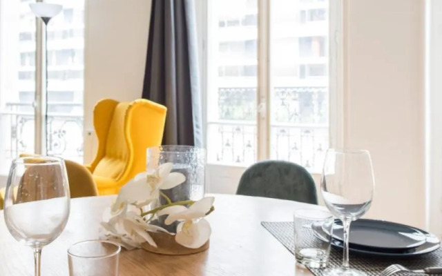 2 BR Appartement Near Tour Eiffel & Trocadéro