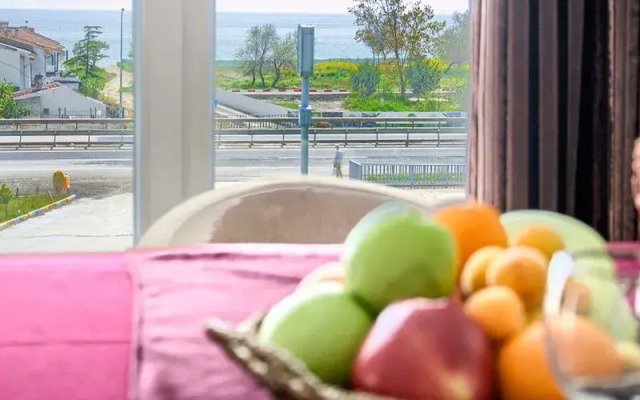 Yeniciftlik Otel
