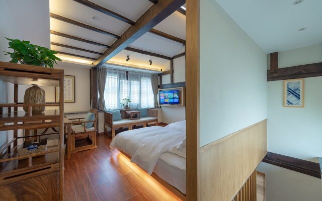 Lijiang Qilu Garden Hotel