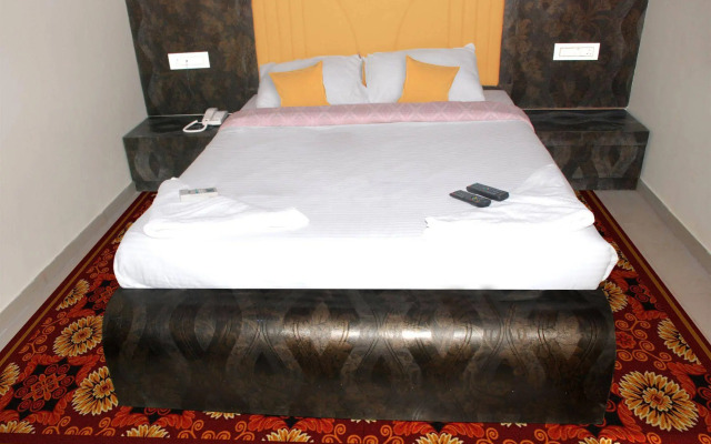 Hotel Adore Inn