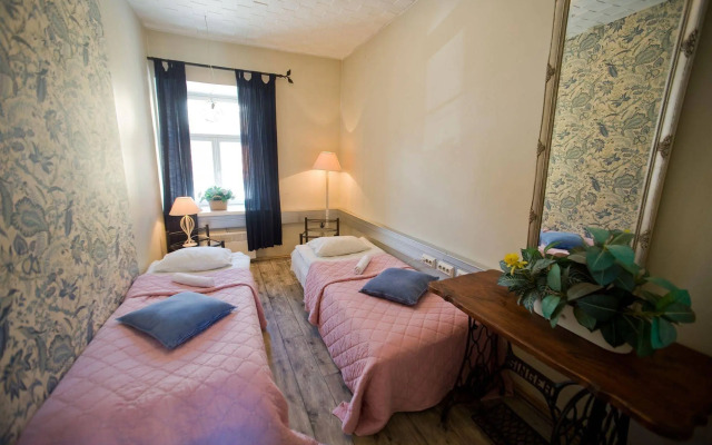 OldHouse Hostel