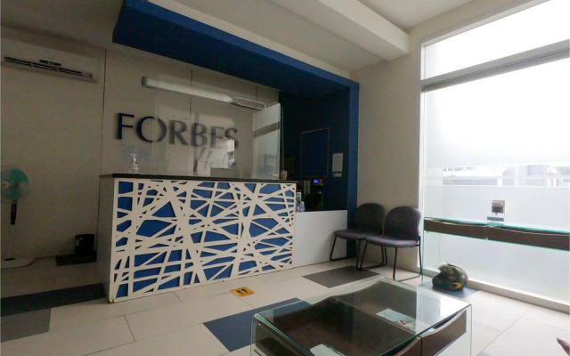 OYO 699 Forbes Hall